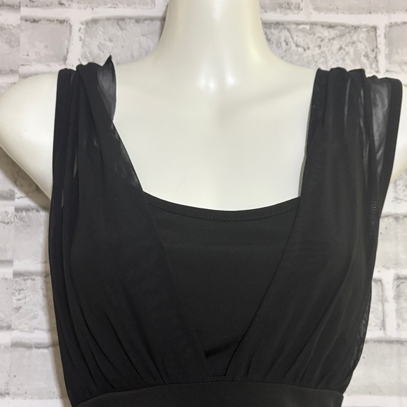 Ricki's Elegant Black Sleeveless blouse - Picture 3 of 9